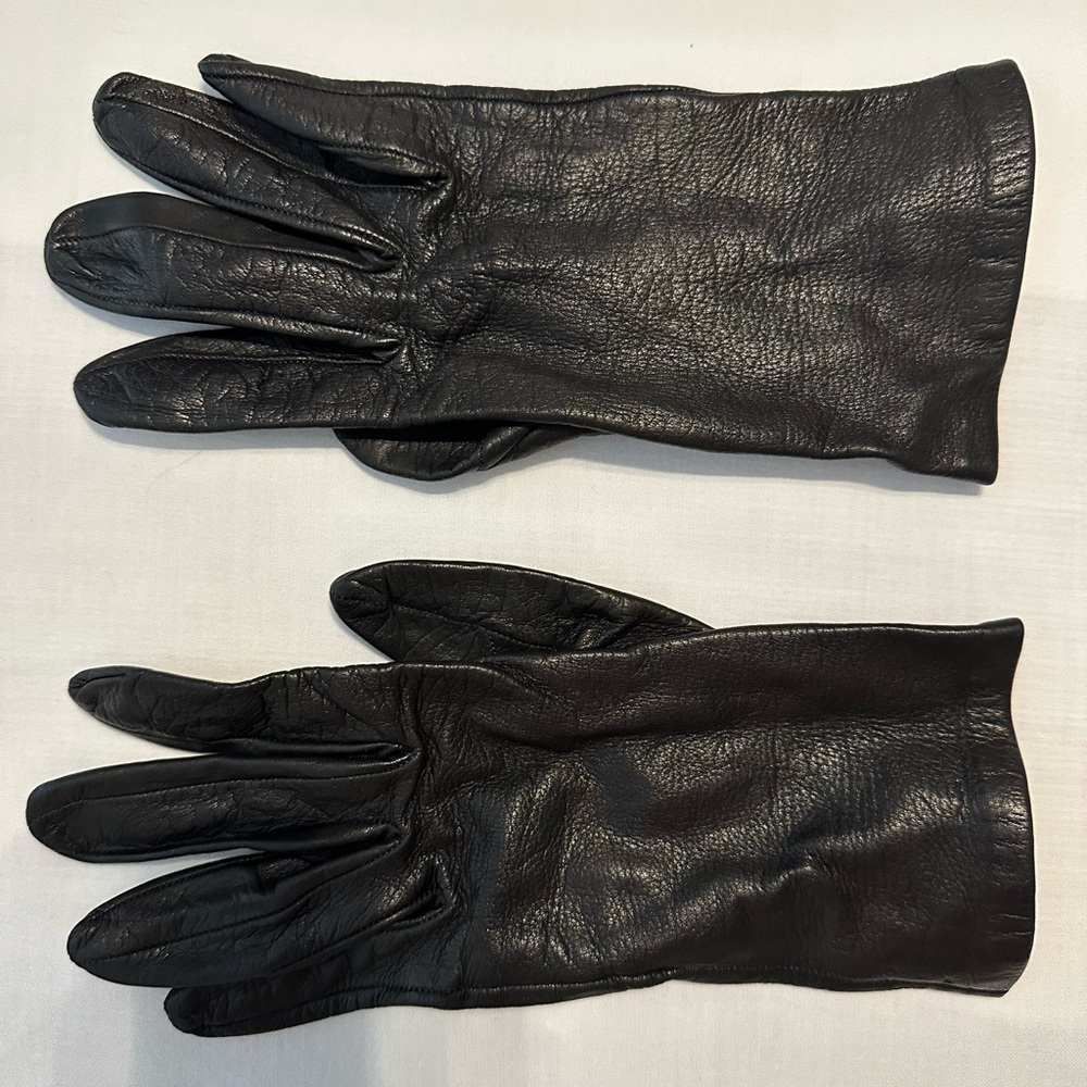 Saks Fifth Avenue Classic Black Leather Gloves